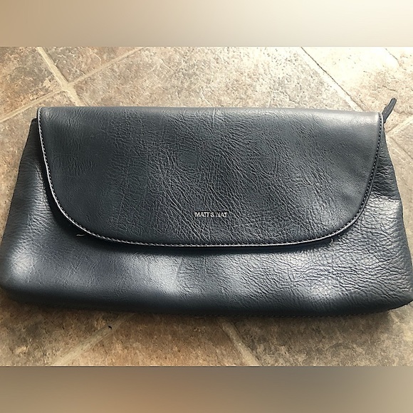 MATT & NAT Navy Clutch, Vegan Leather - Picture 1 of 7